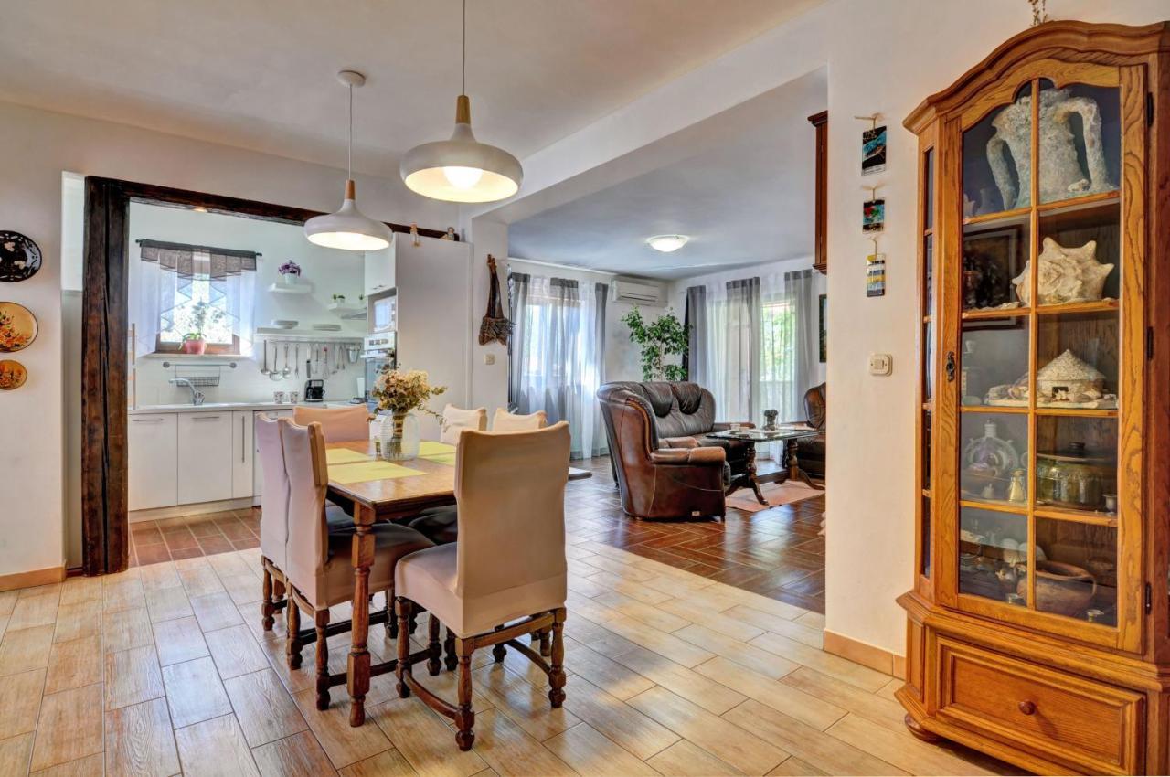 Apartments Babic Fazana Luaran gambar