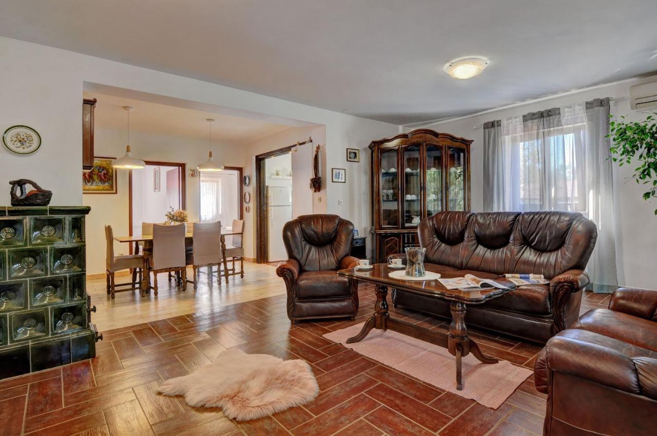Apartments Babic Fazana Luaran gambar