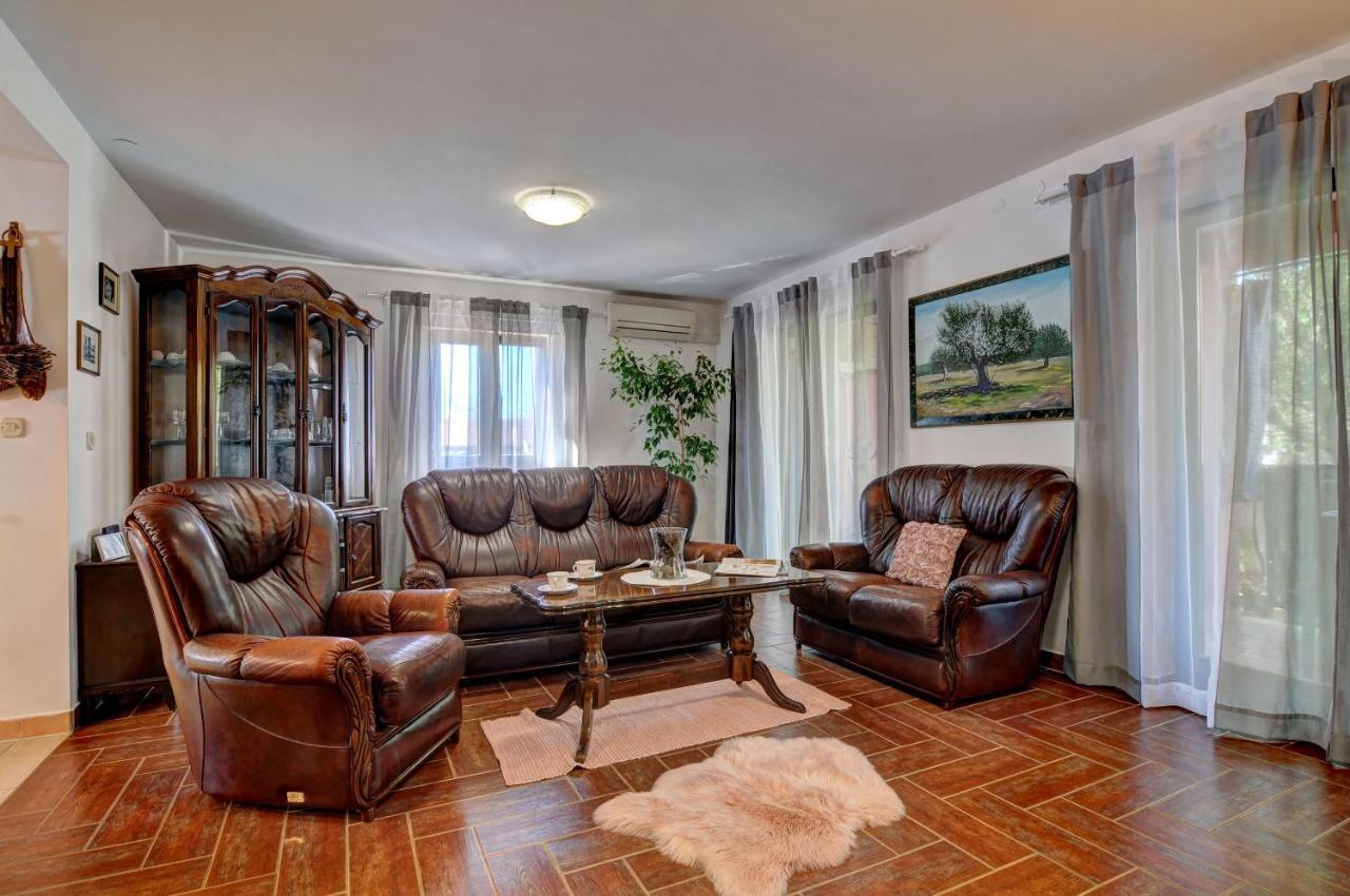 Apartments Babic Fazana Luaran gambar